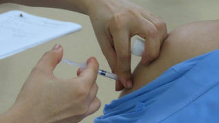 Bình Dương triển khai tiêm vắc xin phòng COVID-19 cho học sinh lớp 8 và 9