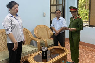 Bắt nguyên Kế toán trưởng Văn phòng Đăng ký đất đai huyện Lộc Ninh