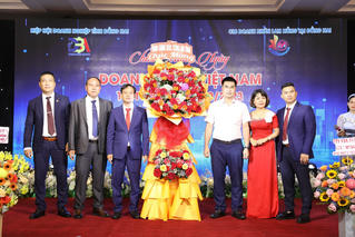 Câu lạc bộ Doanh nhân Lam Hồng tại Đồng Nai chào mừng 19 năm Ngày Doanh nhân Việt Nam