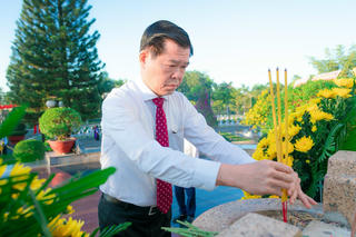 Lãnh đạo tỉnh Đồng Nai tri ân anh hùng liệt sĩ nhân dịp kỷ niệm Ngày thành lập QĐND Việt Nam 