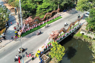 “Song long cầu Bà Sảng” rồng gốm độc lạ Bình Dương