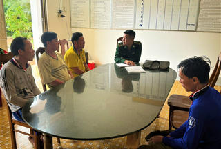 Cứu sống 5 ngư dân bị nạn trên vùng biển Côn Đảo