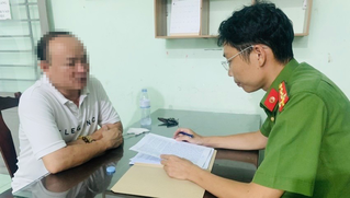 Tạm giữ người đàn ông ép xe, đập kính ô tô, bắt tài xế quỳ ở Bình Dương