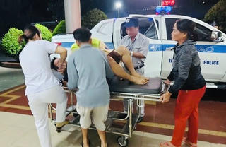 CSGT đưa 1 tài xế mất tỉnh táo trên cao tốc đi cấp cứu kịp thời 