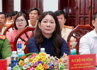  Bà Đỗ Thị Hồng được bầu làm Chủ tịch UBND huyện Long Đất nhiệm kỳ 2021-2026