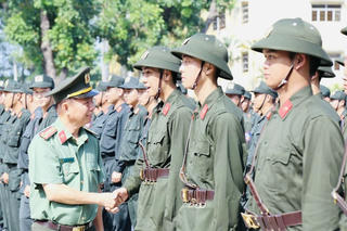 Trung đoàn CSCĐ Đông Nam Bộ khai giảng khóa huấn luyện 1.450 chiến sĩ nghĩa vụ CAND năm 2025 