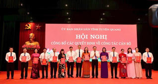 Tuyên Quang công bố các Quyết định về công tác cán bộ