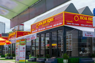 Mô hình container trưng bày sản phẩm của Hoa Sen Home gây ấn tượng tại Đà Nẵng 