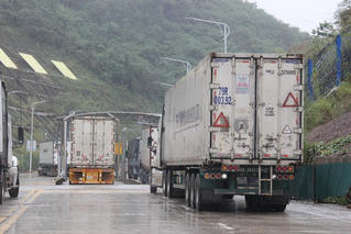6 tháng đầu năm 2025, cán cân thương mại thặng dư gần 7,2 tỷ USD