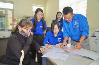 ‘Áo xanh tình nguyện’ lan tỏa tinh thần phục vụ Nhân dân sau sáp nhập