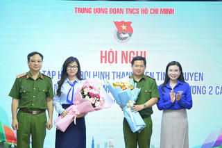 Tập huấn đội hình thanh niên tình nguyện hỗ trợ vận hành chính quyền địa phương hai cấp