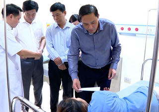 Lãnh đạo tỉnh Lào Cai thăm hỏi, chia buồn với gia đình các nạn nhân vụ sạt lở đất tại xã Xuân Ái