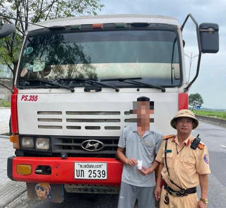 Phát hiện tài xế dương tính với ma túy, không có giấy phép lái xe điều khiển ô tô đầu kéo 
