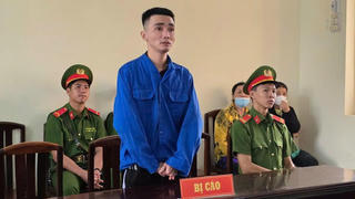 Sát hại vợ sau mâu thuẫn về tiền, chồng trẻ lãnh 8 năm tù
