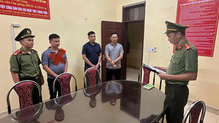 Bắt 2 đối tượng truyền bá văn hóa phẩm đồi trụy