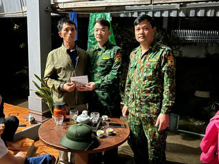 Bốn ngư dân gặp nạn trên biển may mắn được cứu sống 