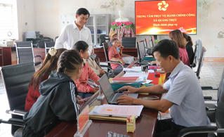 Sáng tạo trong giải quyết thủ tục hành chính ở xã biên giới Quảng Trực
