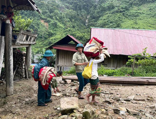 19 hộ dân sơ tán ở Nghệ An bị chia cắt với trung tâm xã do mưa lớn