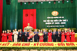 Thường trực Ban Bí thư Trần Cẩm Tú dự Đại hội Đảng bộ phường Hải An
