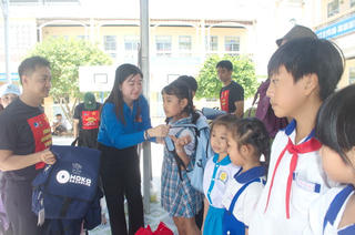 Lan tỏa yêu thương từ Chương trình 'Vì nụ cười trẻ thơ'