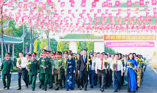 Lãnh đạo tỉnh Đồng Nai dâng hương tri ân anh hùng, liệt sĩ