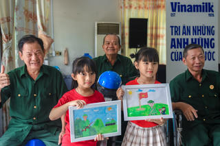 Vinamilk: “Tri ân thế hệ đi trước là cách chúng tôi tiếp tục chăm sóc thế hệ mai sau”