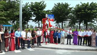 Hà Nội: Gắn biển tên 2 tuyến phố Phạm Khắc Hòe và Phan Hiền