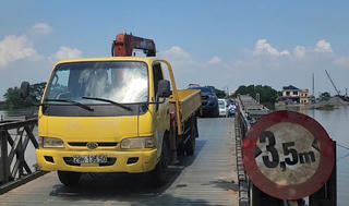 Ninh Bình: Cầu phao Ninh Cường hoạt động trở lại