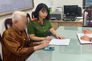 Thương vợ, cụ ông suýt bị công an "rởm" lừa 