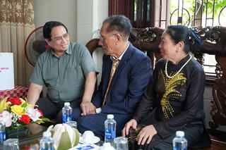 Thủ tướng Phạm Minh Chính thăm người có công, kiểm tra tiến độ dự án Cảng hàng không Đồng Hới