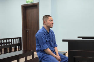 Bị chém trọng thương vì 'ý kiến' với người đàn ông nói chuyện với vợ mình