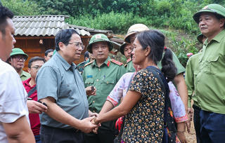 Thủ tướng tới Điện Biên, thăm hỏi người dân, chỉ đạo khắc phục hậu quả thiên tai