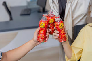 Với người trẻ, đồ uống phải đúng chất để tươi tắn tận hưởng ngày hè
