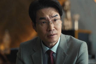 Nam diễn viên 'Penthouse' Song Young Kyu tử vong trong xe ô tô