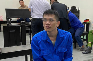 Cựu cán bộ quản lý xuất nhập cảnh tổ chức cho người nước ngoài ở lại Việt Nam trái phép