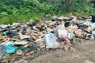 Chủ tịch Hà Nội yêu cầu lắp camera giám sát các 'điểm đen' rác thải