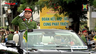 Công an TP Hà Nội diễu hành chào mừng “Ngày hội vì Thủ đô bình yên”