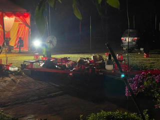 Ô tô 7 chỗ đâm vào đám đông, 1 cháu bé tử vong, 10 người phải cấp cứu