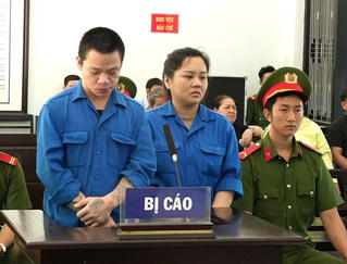 Đôi tình nhân lĩnh 33 năm tù vì mua bán trái phép ma túy