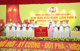 Thượng tướng Trần Quốc Tỏ dự Đại hội Đại biểu Đảng bộ Công an tỉnh Đồng Nai lần thứ I
