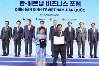 Tổng Bí thư Tô Lâm và Thủ tướng Hàn Quốc chứng kiến Lễ trao các thỏa thuận hợp tác