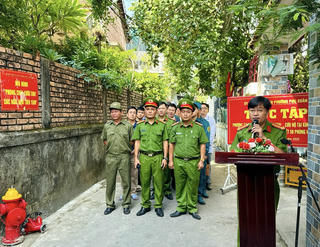 Chủ động phòng cháy, chữa cháy trong ngõ hẻm, xe chữa cháy không tiếp cận được