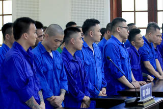 37 bị cáo từ Campuchia về lĩnh án trong vụ lừa đảo công nghệ cao 