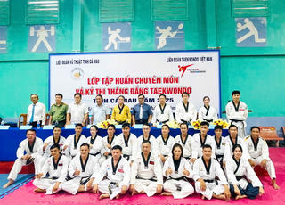 Cà Mau: Khai mạc lớp tập huấn chuyên môn và kỳ thi thăng đẳng Taekwondo 