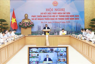 Thủ tướng chủ trì Hội nghị trực tuyến toàn quốc về phát triển nhà ở xã hội