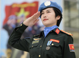 Khát vọng hòa bình từ màu áo Công an nhân dân đến mũ nồi xanh Liên Hợp Quốc