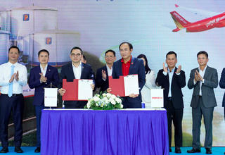 Vietjet – Petrolimex hợp tác sử dụng SAF: Bước tiến xanh của hàng không Việt Nam