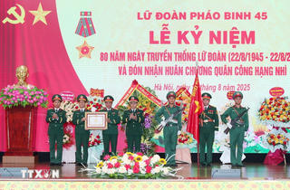 Giữ vững và phát huy truyền thống 'Đoàn kết, tất thắng, đánh giỏi, bắn trúng'