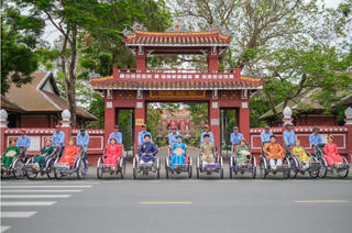 “Đo ni đóng giày” thời công nghệ số
