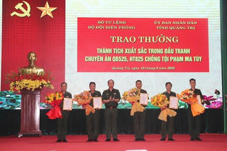 Trao thưởng lực lượng Bộ đội Biên phòng triệt phá hai chuyên án ma túy xuyên quốc gia